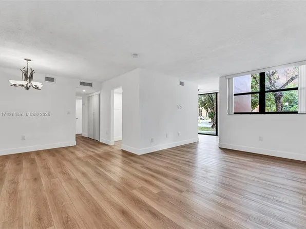 9410 W Flagler St APT 109-1, Miami, FL 33174