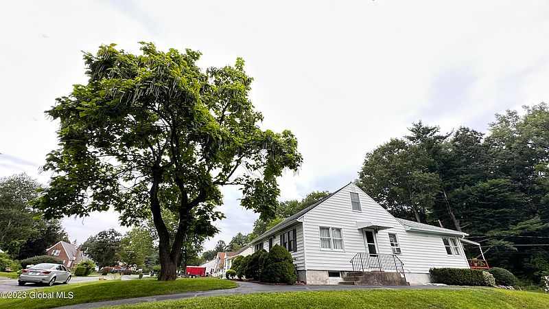 3rd image of 3 Ayre Drive