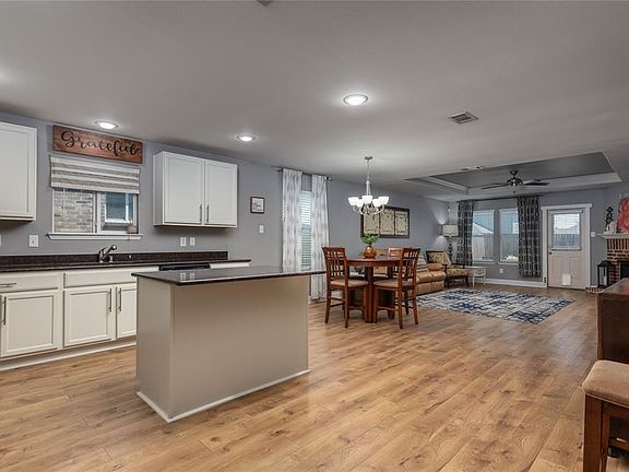 2nd image of 130 Abelia Dr