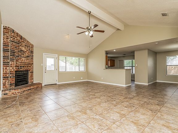 4th image of 2338 Dartmouth Dr