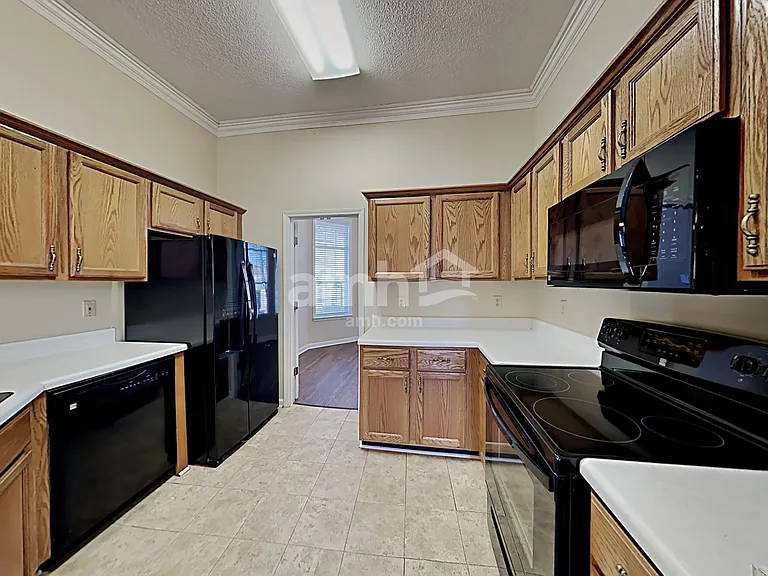10067 Woodland Grove Dr — Photo 3