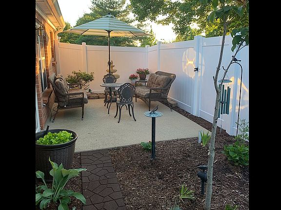 Beautiful Private Courtyard 