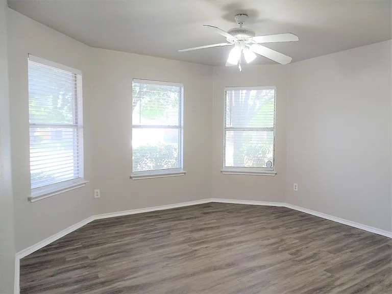 2809 Briargrove Ln — Photo 13