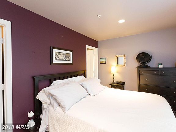 Bedroom (Master) #1 Main Level Floor with FB