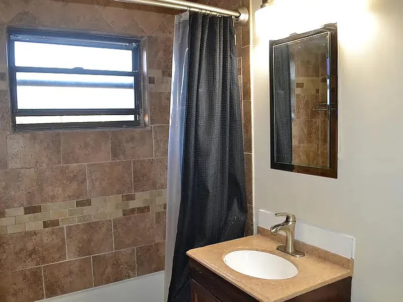 1 bed, 1.0 bath, 725 sqft, $1,770 — Photo 3