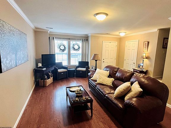 5th image of 112 Park Place Dr