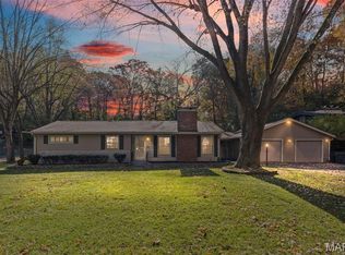 10 Knollwood Dr, Belleville, IL 62223