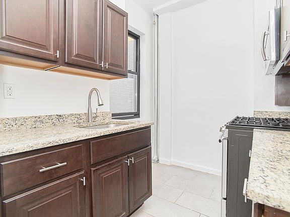 4th image of 735 W 172nd St APT A53