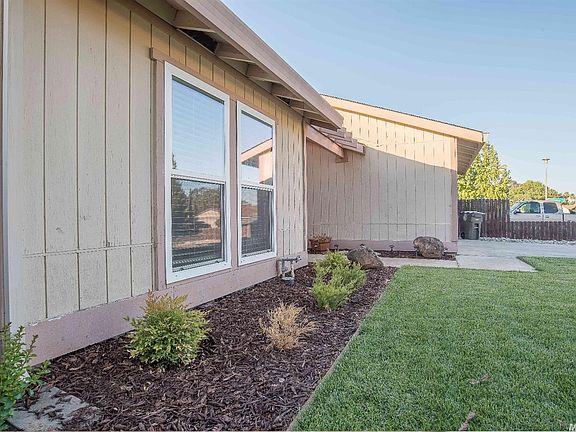 3rd image of 7133 Mountainside Dr