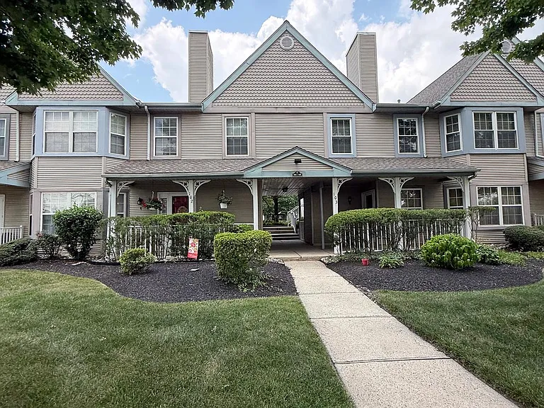 107 Sweetwater Dr — Photo 16