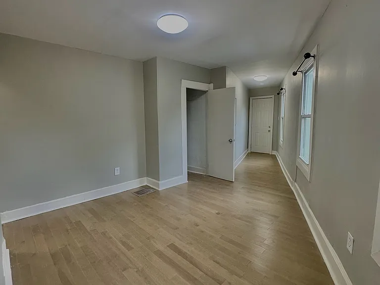 13 Norfolk St #1 — Photo 7