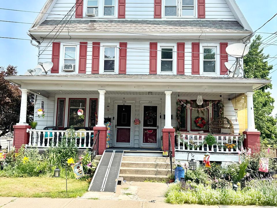 1st image of 208 E Thomas St
