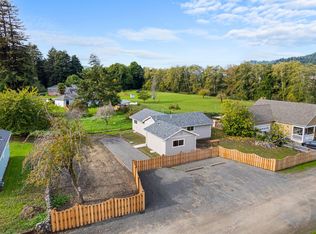 282 Belleview Ave, Rio Dell, CA 95562