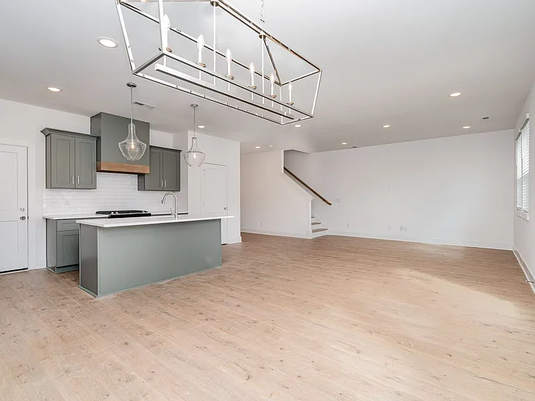 728 Caraway Ln — Photo 6
