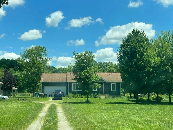 2307 Skinner Hwy, Clayton, MI 49235