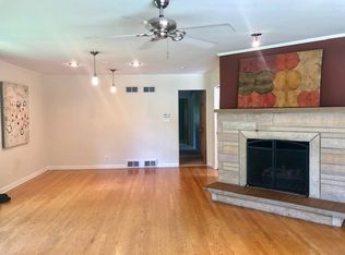 490 E South St, Elmhurst, IL