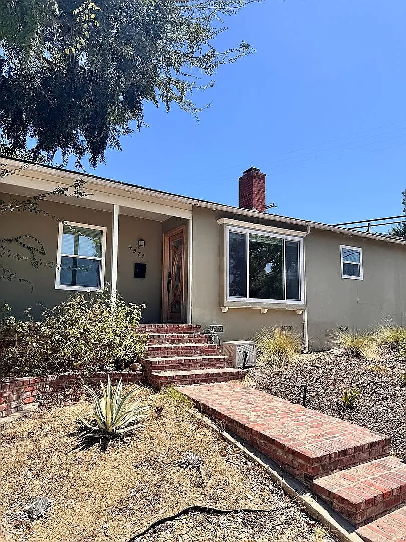 3 bed, 2.0 bath, 1172 sqft, $3,000 — Photo 1