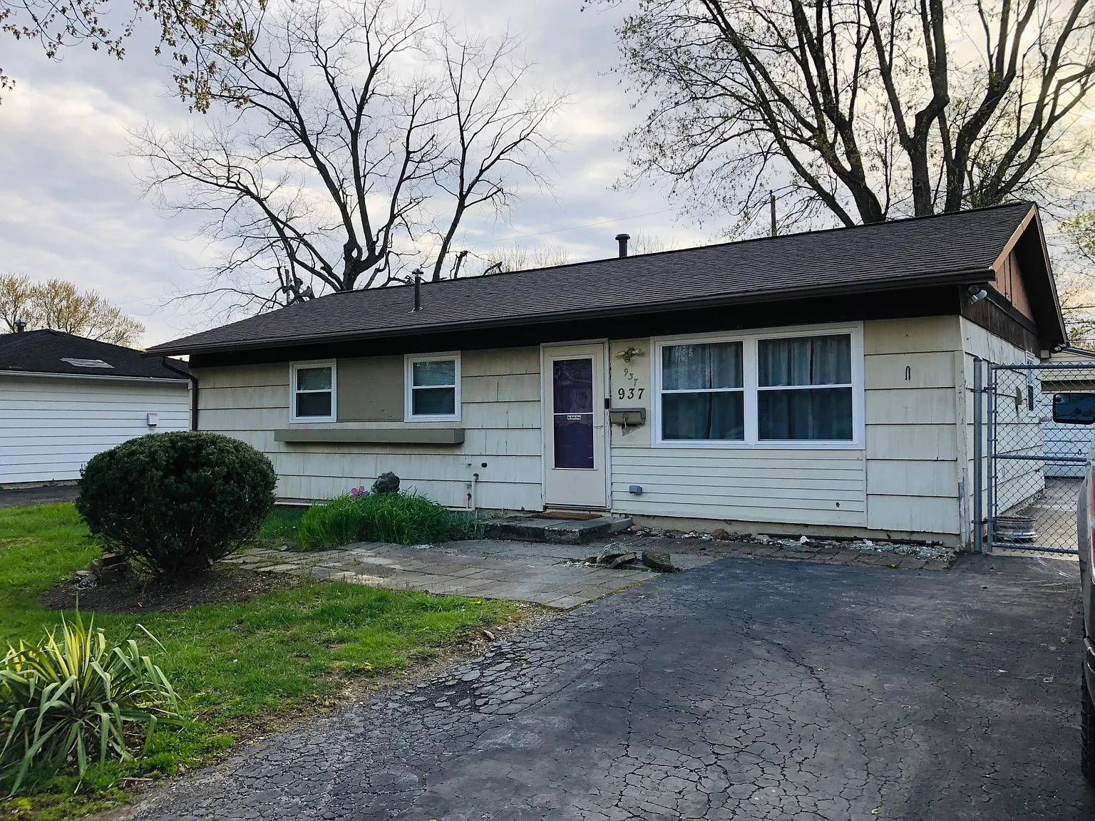 937 Hillridge Rd photo 1