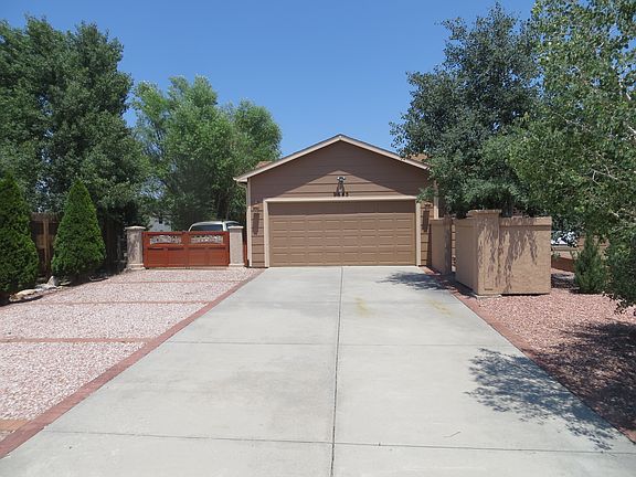 Driveway, RV Parking