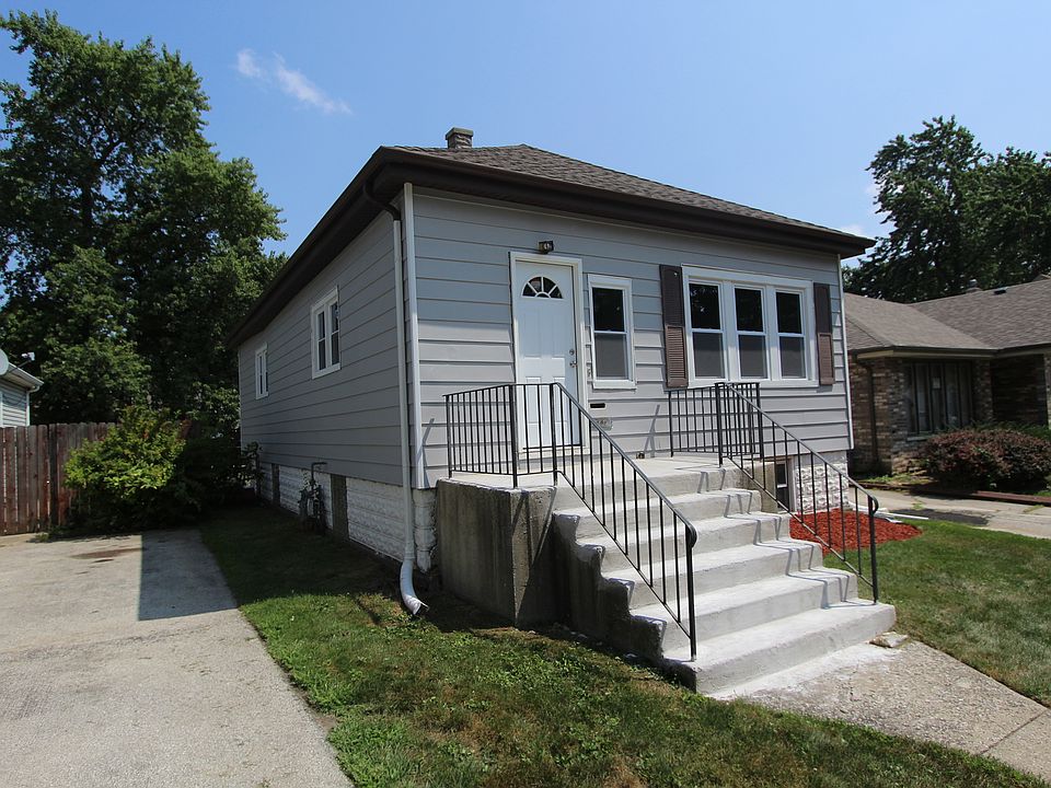 1st image of 9307 S 54th Ct