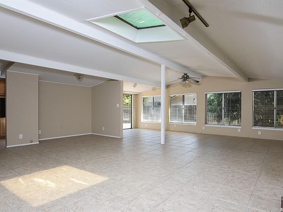 4th image of 2617 Palo Vista Way