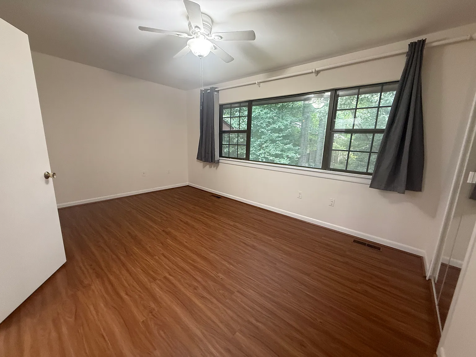 2 bed, 1.5 bath, 1112 sqft, $2,600 — Photo 2