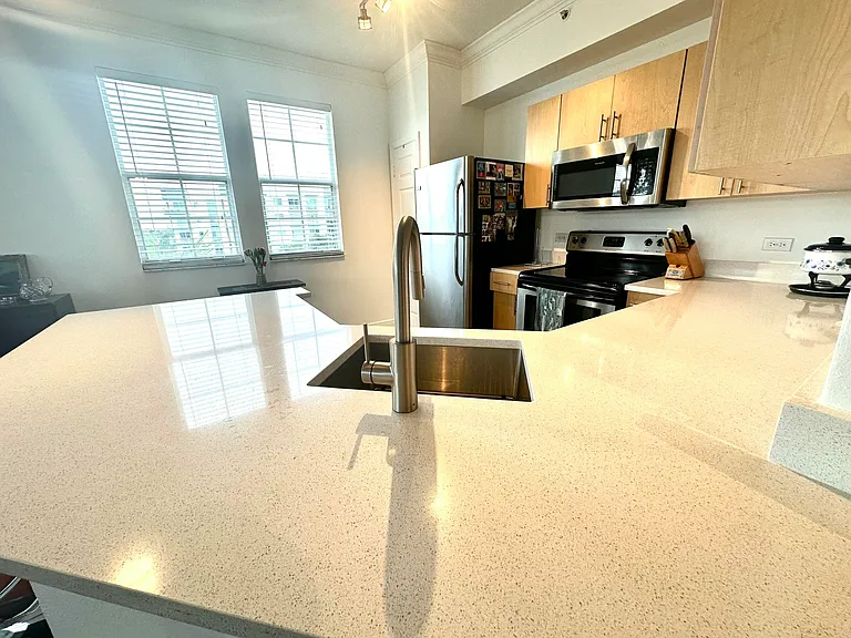 533 NE 3rd Ave #527 — Photo 4