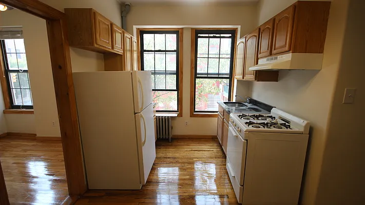 Rented by Simply Brooklyn Realty Inc | media 7