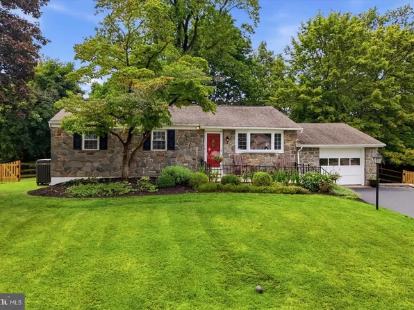 160 S Midland Ave, Eagleville, PA 19403