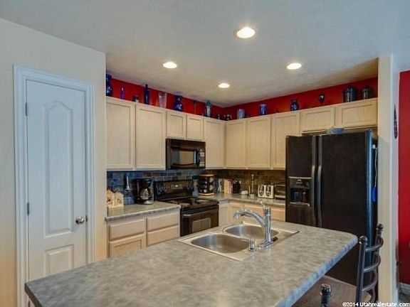 2nd image of 8052 S Lismore Ln