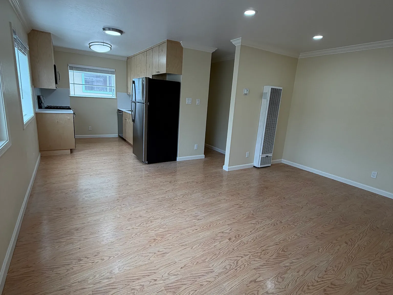 2 bed, 750 sqft, $3,350 — Photo 3