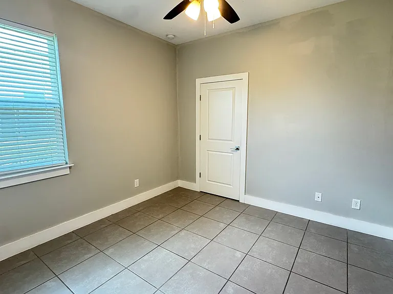 256 Hyacinth Ct — Photo 12