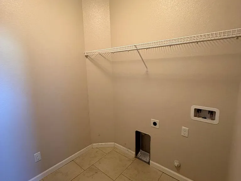 1696 Softwind Dr — Photo 10