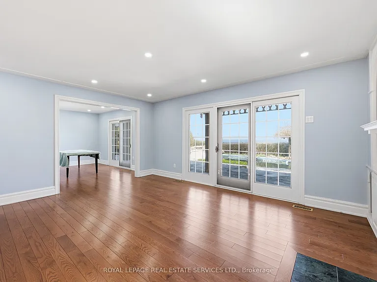 8 Lakeshore Dr — Photo 9