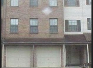 113 Chaucer Rd #B, Mount Laurel, NJ 08054