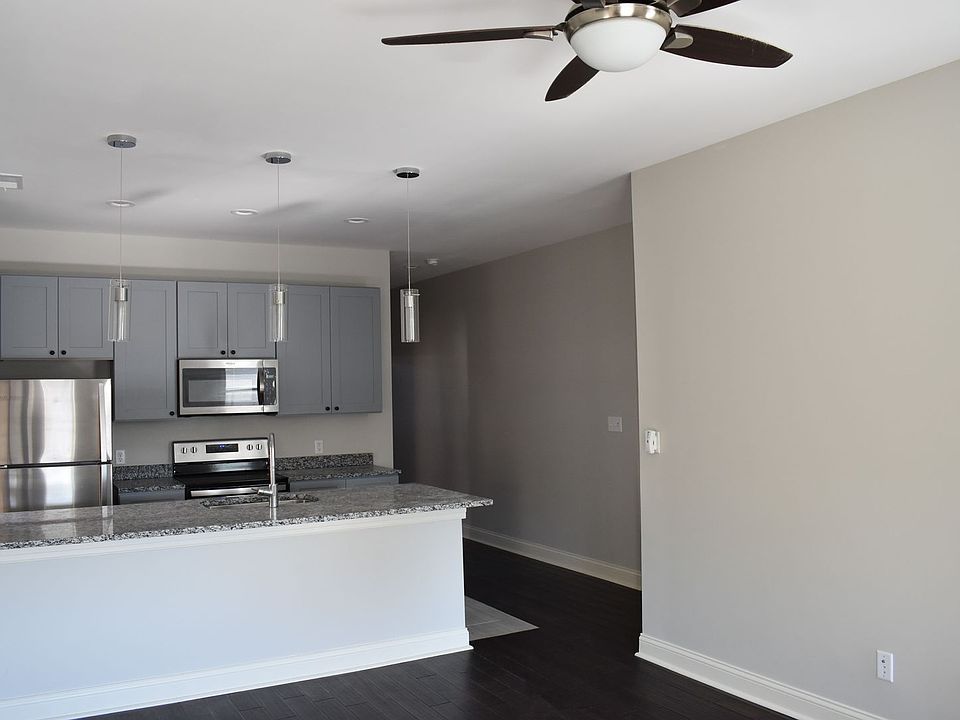 1st image of 4419-21 Swan Ave #4419-A