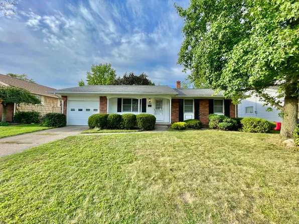 159 Arlington Dr, Bellevue, OH 44811