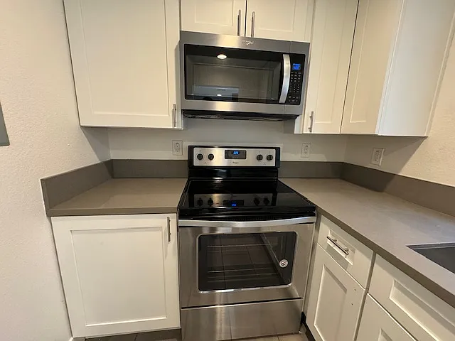 646 N 10th Ave #B11 — Photo 10
