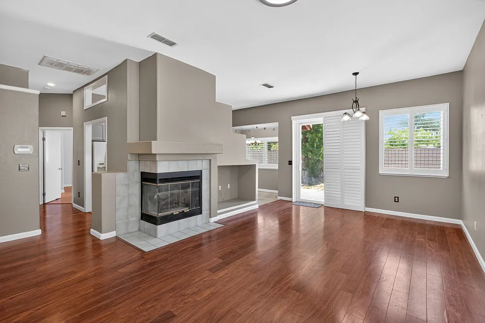 3 bed, 1450 sqft, $2,450 — Photo 4