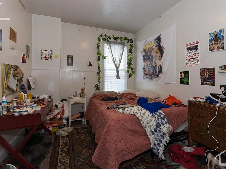 11 Ashford St #2 — Photo 4