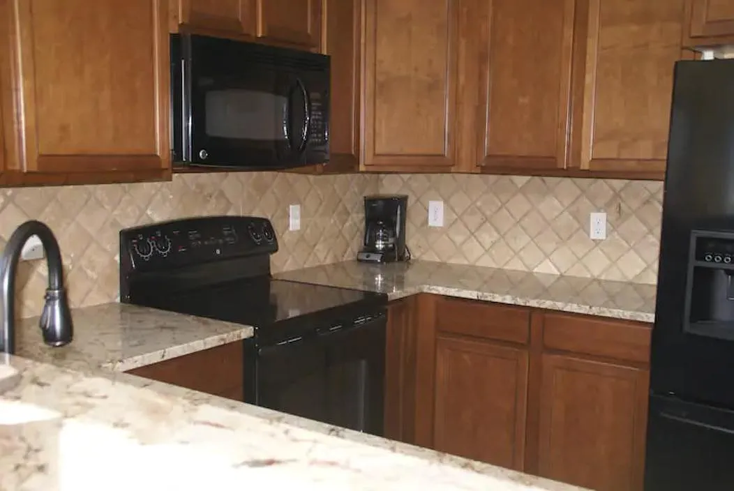 207 County Road 4038 — Photo 2