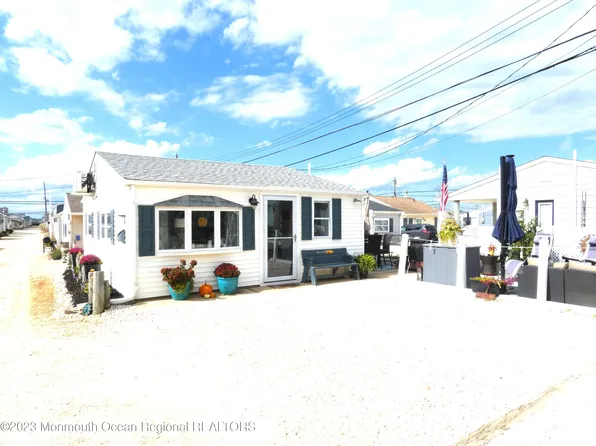 22 E Crane Way, Lavallette, NJ 08735