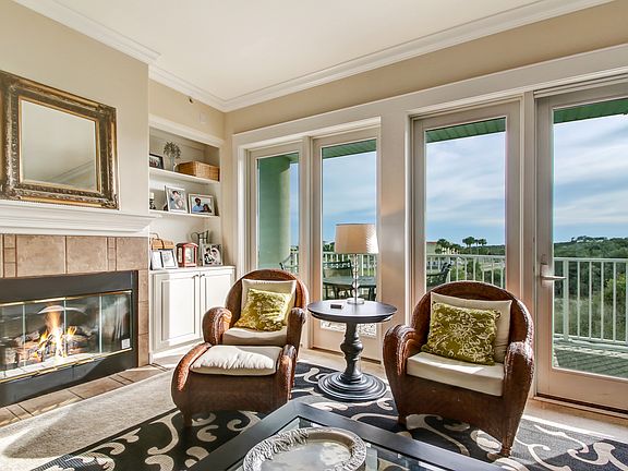 4th image of 2705 Dolphin Ave Unit 3C