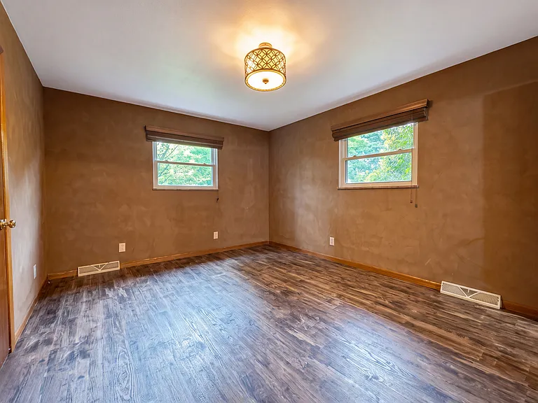 10801 Highcliff Dr — Photo 13