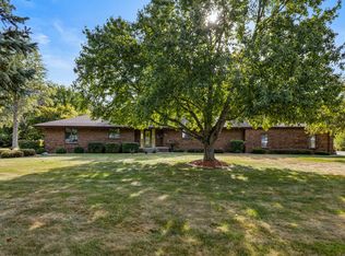 44 Glenbrook Ct, Fisher, IL 61843