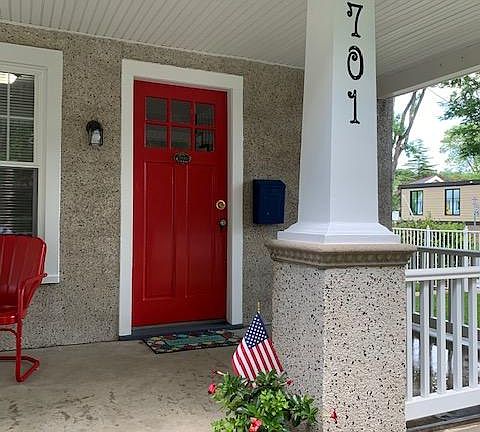 2nd image of 701 W Montgomery Ave