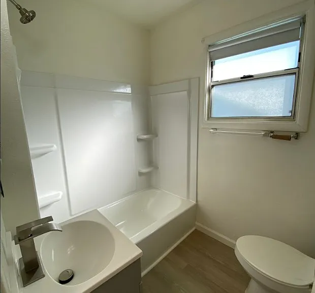 1140 Broadway St — Photo 14