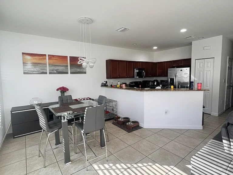 18965 SW 153rd Ct — Photo 2