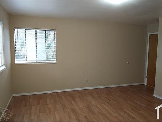 4th image of 67 Peace Dr