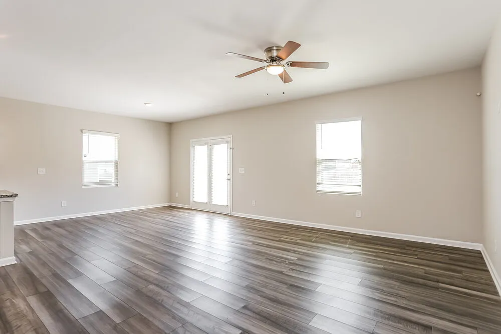4 bed, 2.5 bath, 2279 sqft, $2,470 — Photo 4
